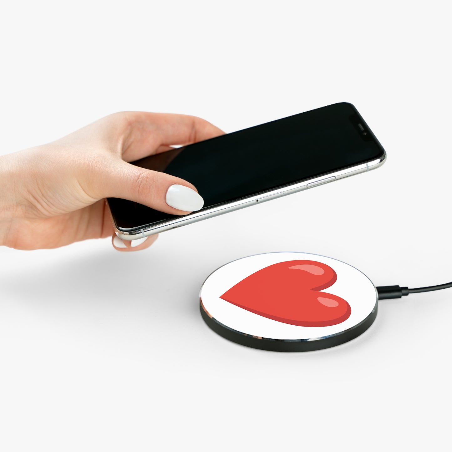 Heart Pattern Wireless Charger - Fast Charging for Tech Lovers